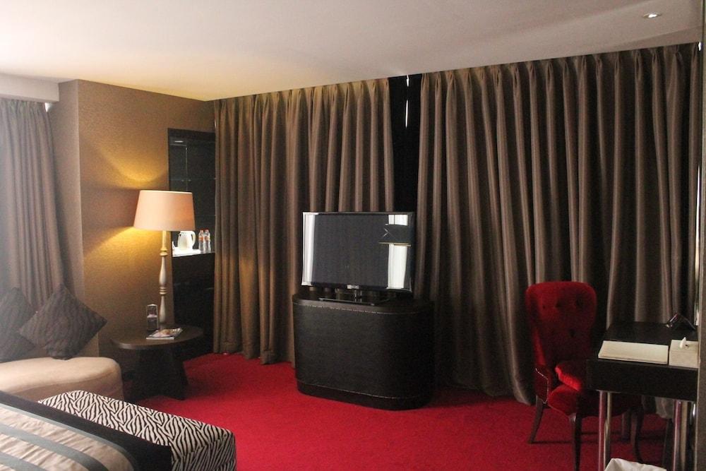 Amaroossa Cosmo Jakarta Exterior photo