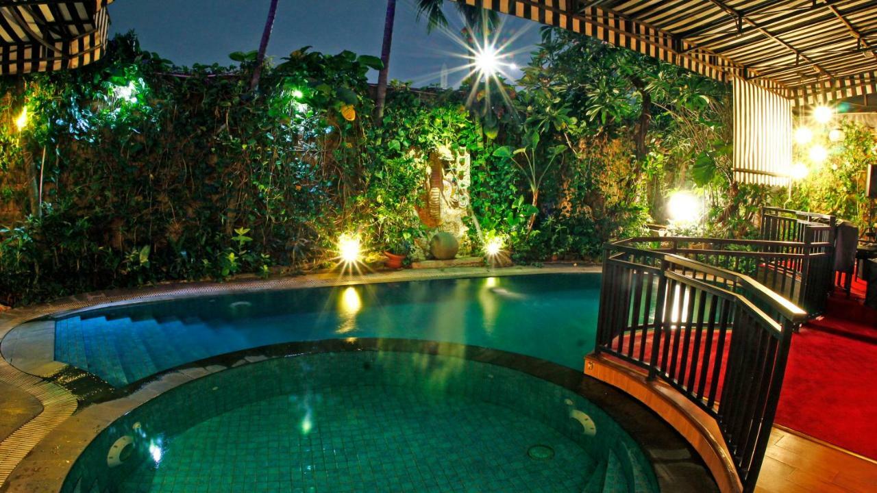 Amaroossa Cosmo Jakarta Exterior photo